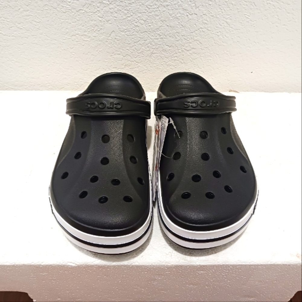 Crocs - Picture 2 of 4